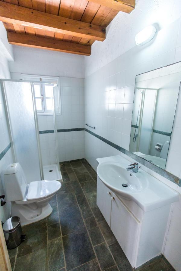 Villa Clarissa & Carmel View パ フォス エクステリア 写真